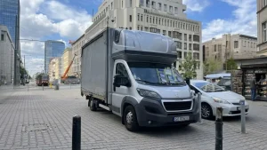 Usługi logistyczne dla firm Katowice: Kompleksowy transport z wnoszeniem i montażem dla biznesu na Śląsku